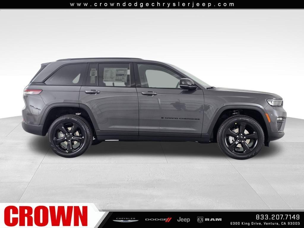 new 2025 Jeep Grand Cherokee car, priced at $42,970