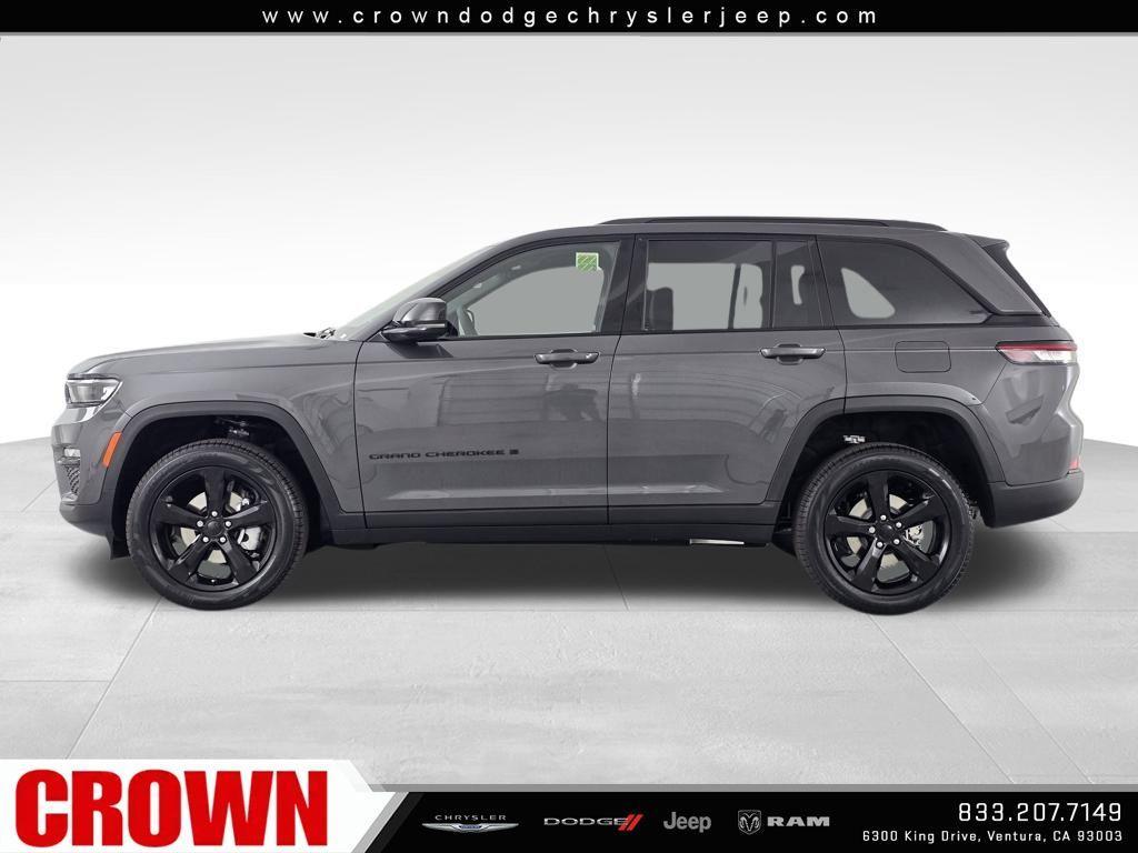 new 2025 Jeep Grand Cherokee car, priced at $42,970