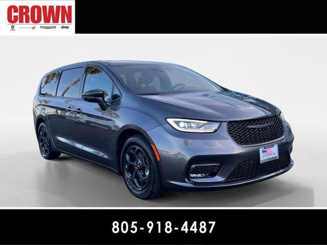 used 2022 Chrysler Pacifica Hybrid car, priced at $30,991