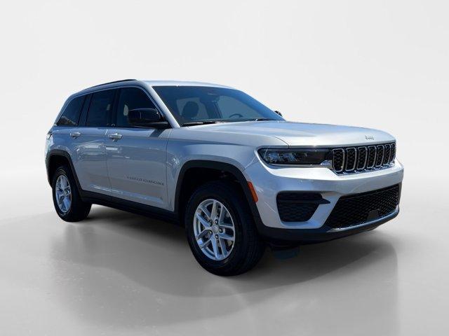 new 2024 Jeep Grand Cherokee car, priced at $33,558