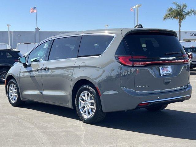 new 2025 Chrysler Pacifica car, priced at $42,640