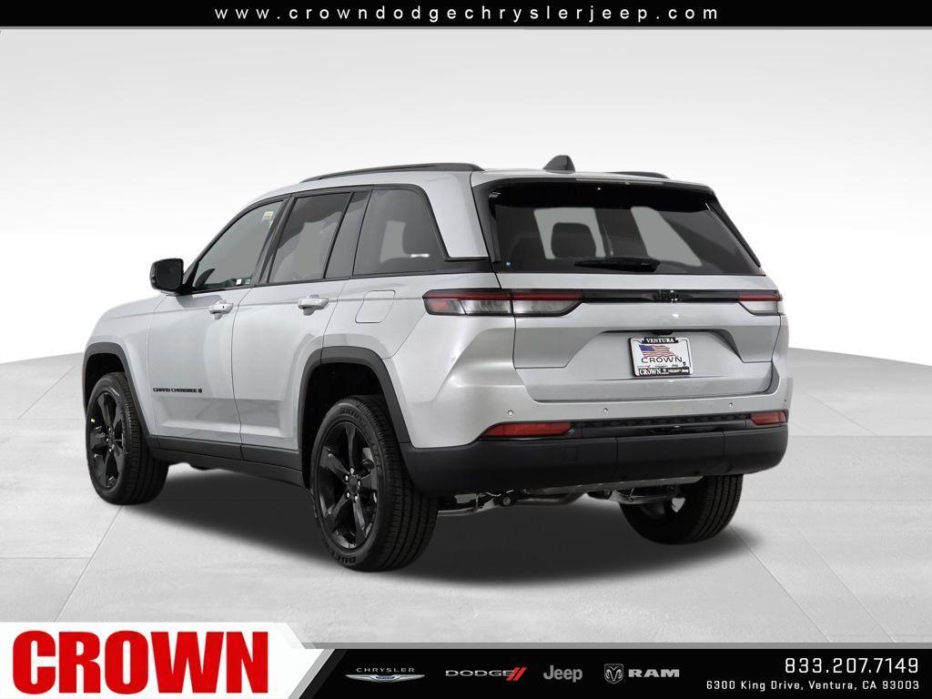 new 2025 Jeep Grand Cherokee car, priced at $39,375