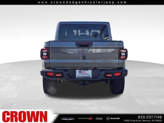 new 2025 Jeep Gladiator car, priced at $48,375