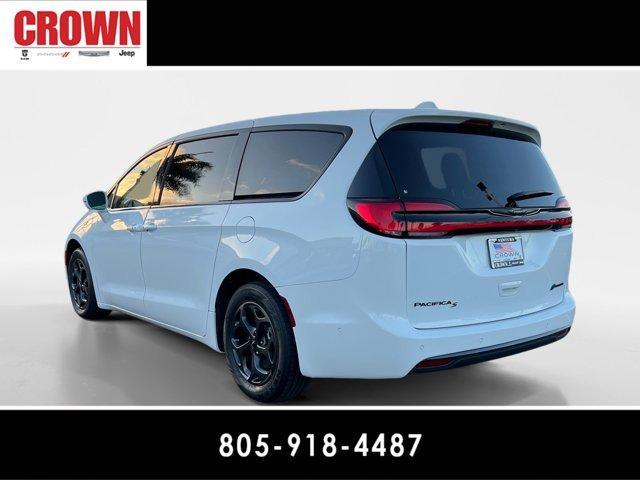 used 2022 Chrysler Pacifica Hybrid car, priced at $32,991