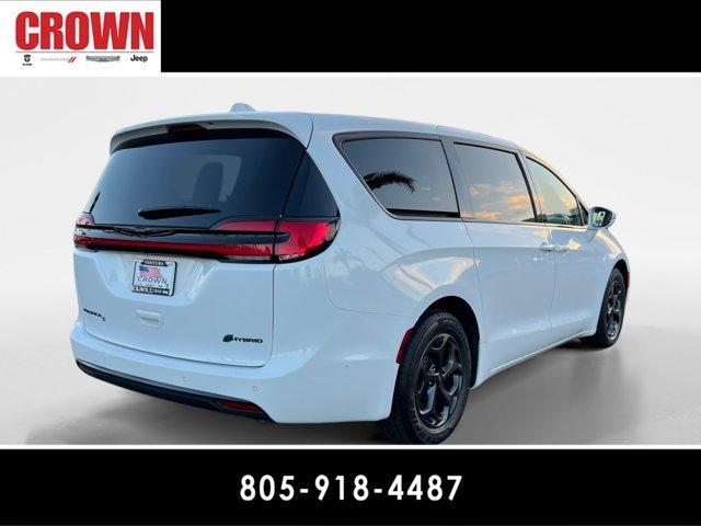 used 2022 Chrysler Pacifica Hybrid car, priced at $32,991