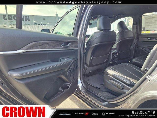 new 2025 Jeep Grand Cherokee L car, priced at $45,711