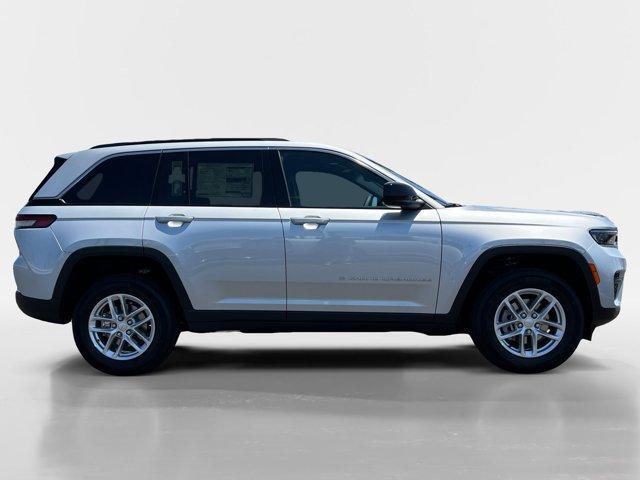 new 2024 Jeep Grand Cherokee car, priced at $33,558