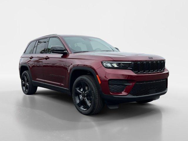 new 2025 Jeep Grand Cherokee car, priced at $44,675