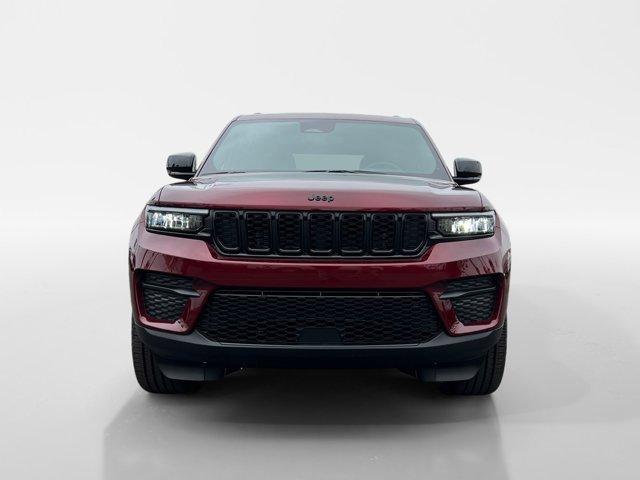 new 2025 Jeep Grand Cherokee car, priced at $44,675