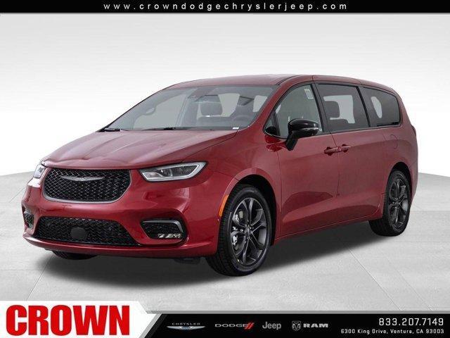 new 2026 Chrysler Pacifica car, priced at $43,785