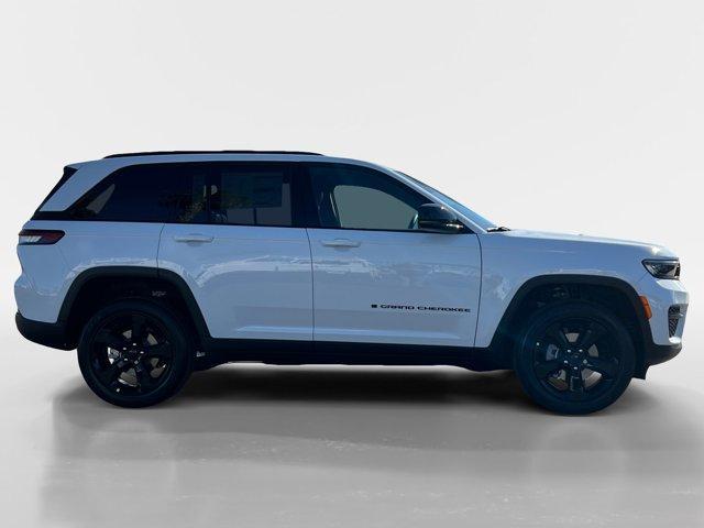 new 2025 Jeep Grand Cherokee car, priced at $42,580