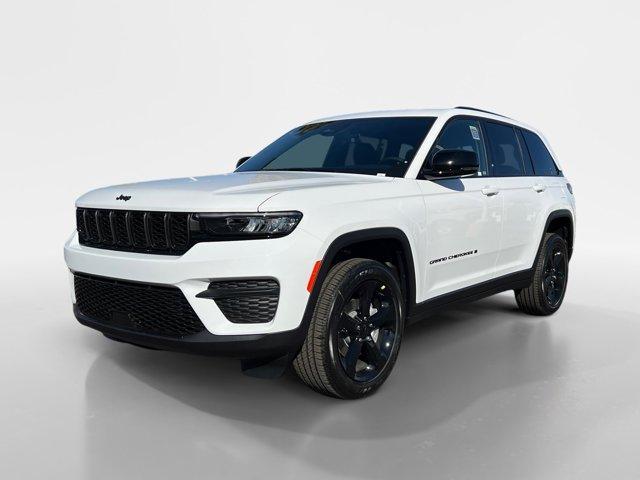 new 2025 Jeep Grand Cherokee car, priced at $42,580