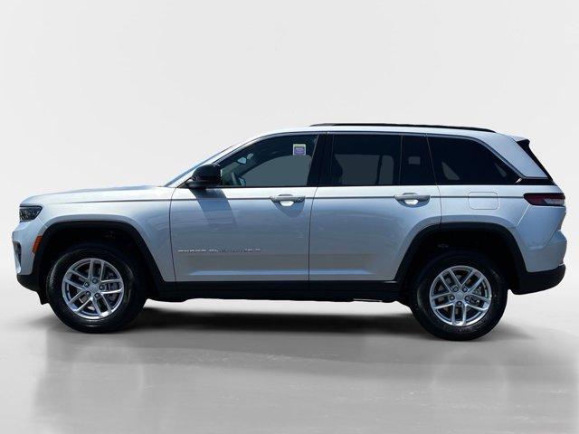 new 2024 Jeep Grand Cherokee car, priced at $33,558