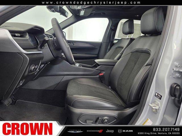 new 2025 Jeep Grand Cherokee car, priced at $39,375