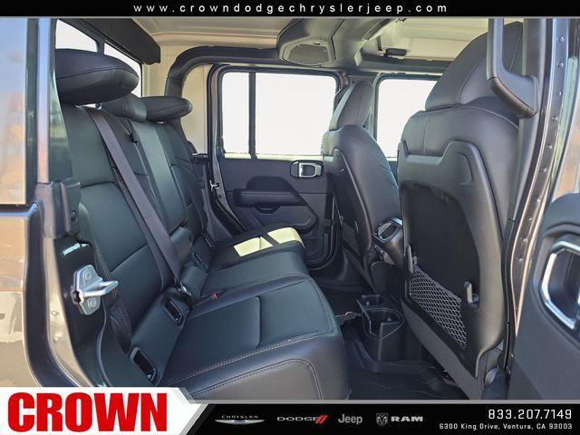 new 2025 Jeep Gladiator car, priced at $48,855
