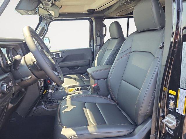 new 2025 Jeep Gladiator car, priced at $45,605