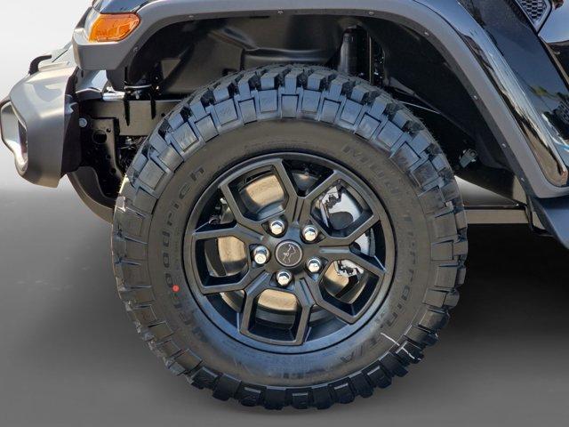 new 2025 Jeep Gladiator car, priced at $45,605