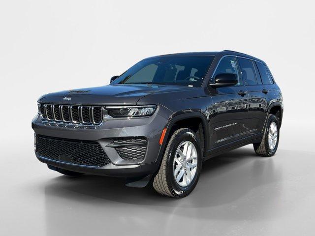 new 2025 Jeep Grand Cherokee car, priced at $39,175