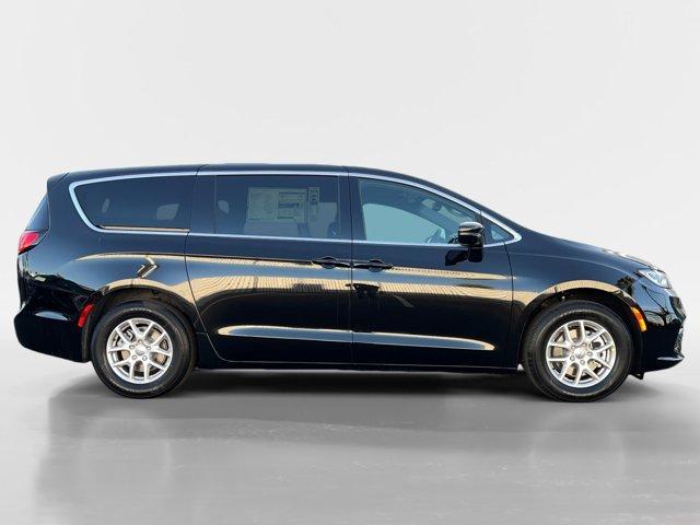 new 2025 Chrysler Pacifica car, priced at $41,145