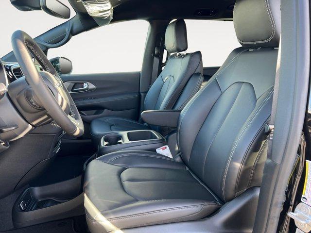 new 2025 Chrysler Pacifica car, priced at $41,145