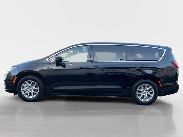 new 2025 Chrysler Pacifica car, priced at $41,145