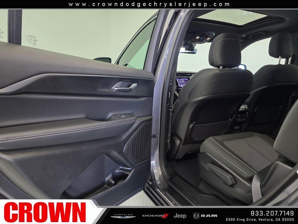 used 2025 Jeep Grand Cherokee L car, priced at $34,925