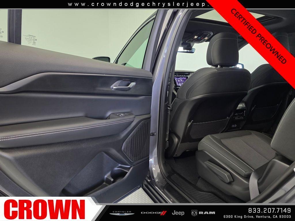 used 2025 Jeep Grand Cherokee L car, priced at $34,925