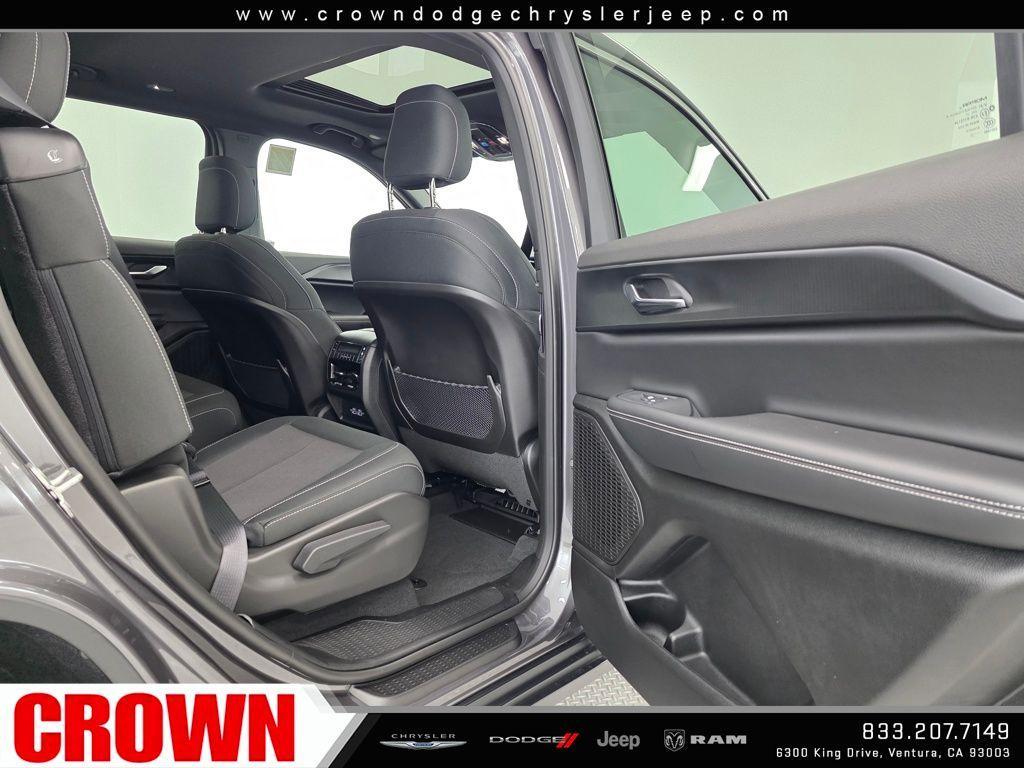 used 2025 Jeep Grand Cherokee L car, priced at $34,925