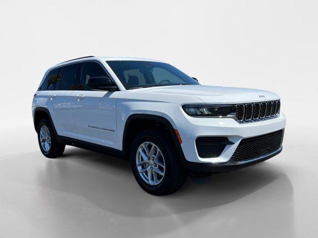 new 2024 Jeep Grand Cherokee car, priced at $32,495