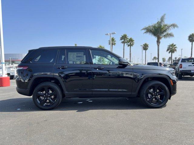 new 2025 Jeep Grand Cherokee car, priced at $44,675