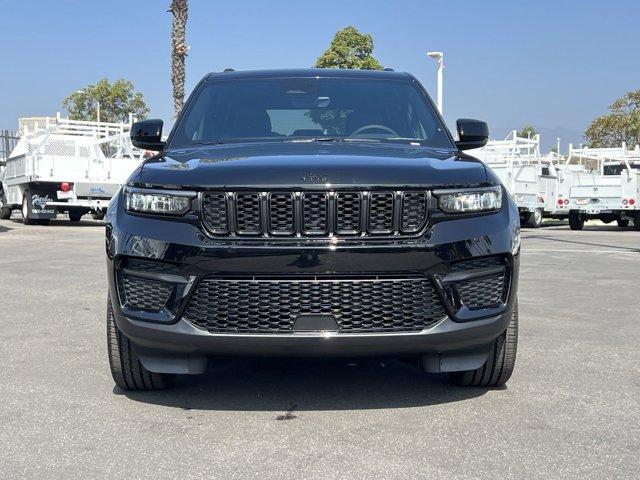 new 2025 Jeep Grand Cherokee car, priced at $44,675