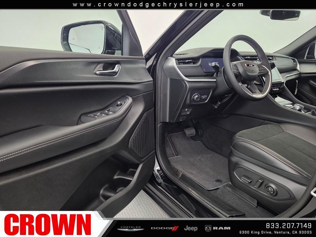 new 2025 Jeep Grand Cherokee L car, priced at $41,375