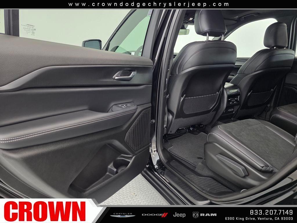 new 2025 Jeep Grand Cherokee L car, priced at $41,375