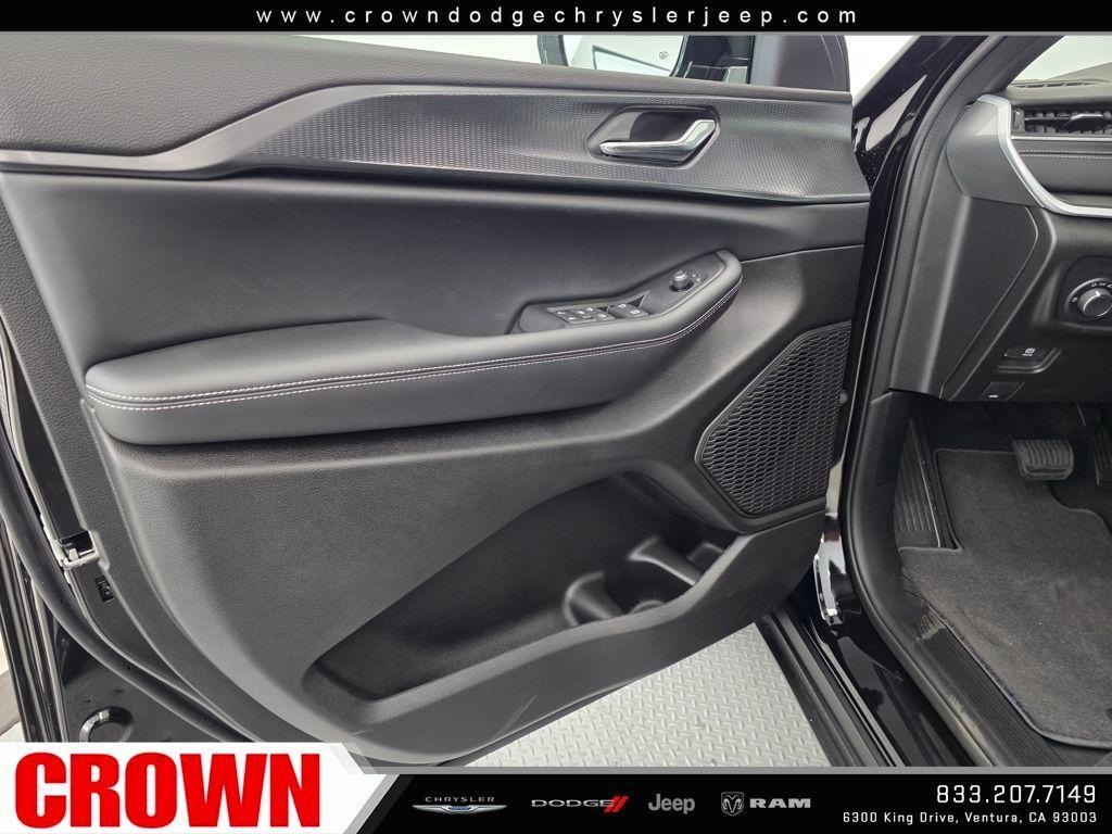 new 2025 Jeep Grand Cherokee L car, priced at $41,375