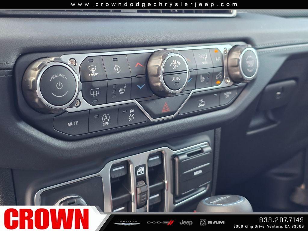 new 2025 Jeep Gladiator car, priced at $51,745