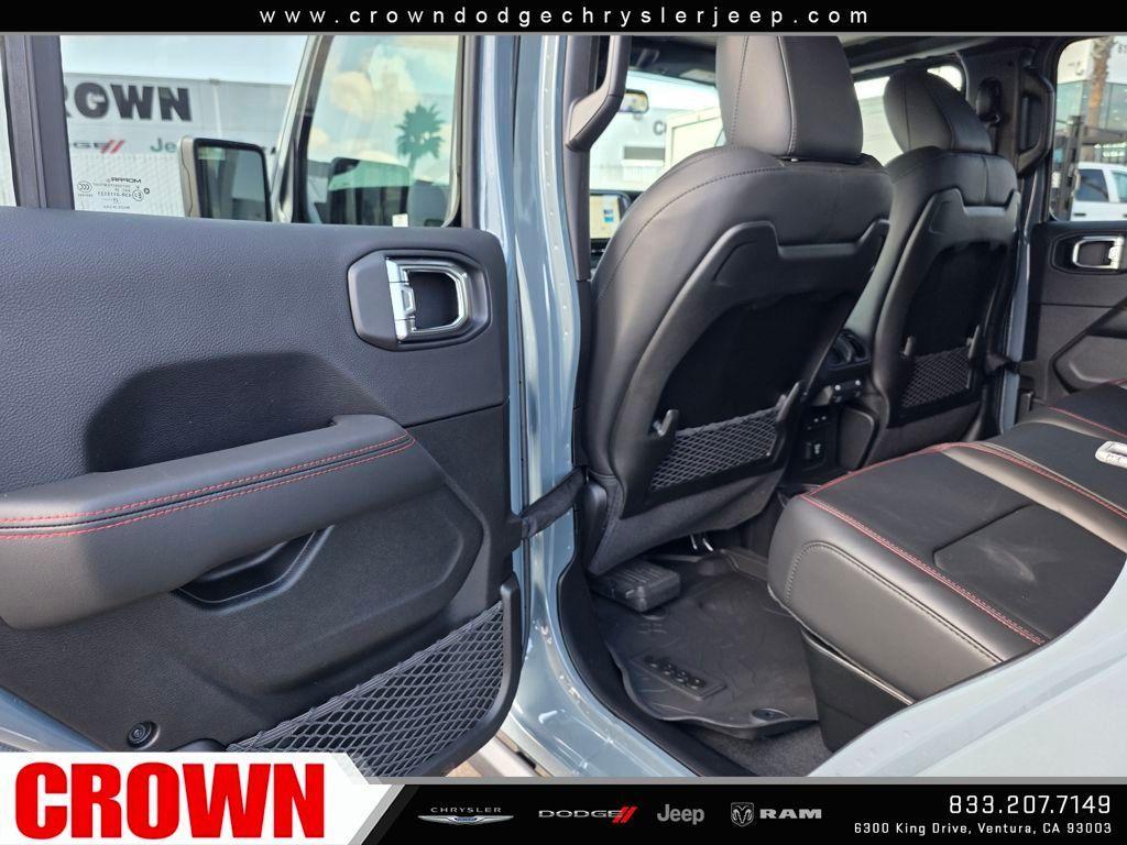new 2025 Jeep Gladiator car, priced at $51,745
