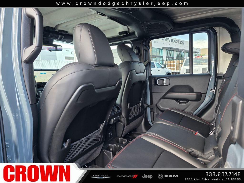 new 2025 Jeep Gladiator car, priced at $51,745