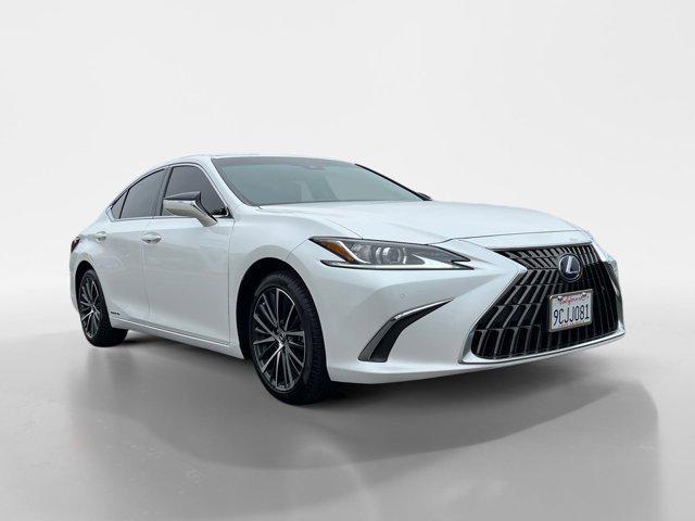 used 2022 Lexus ES 300h car, priced at $35,991