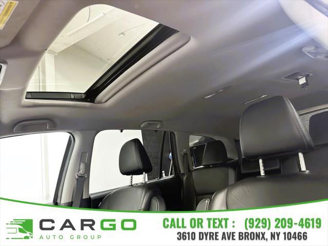 used 2022 Honda Pilot car, priced at $27,995