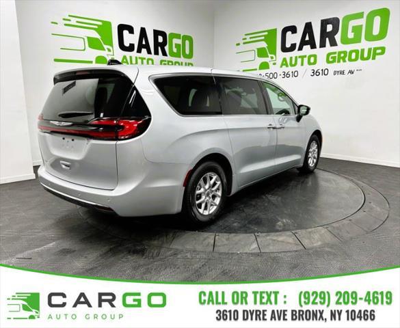 used 2024 Chrysler Pacifica car, priced at $29,495