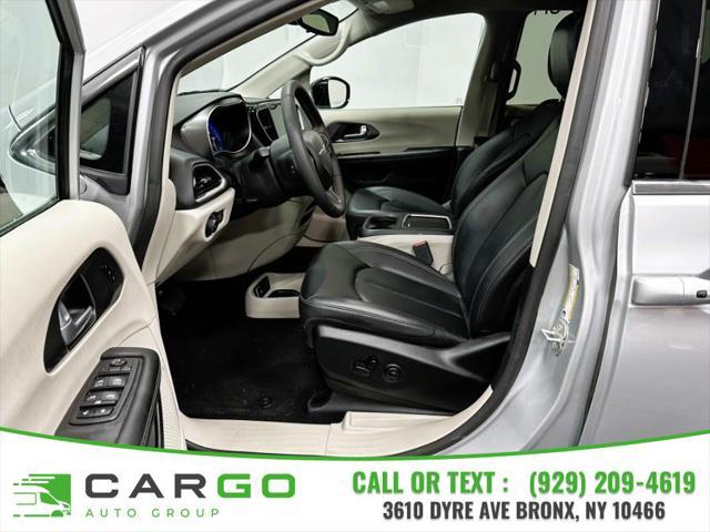 used 2024 Chrysler Pacifica car, priced at $29,495