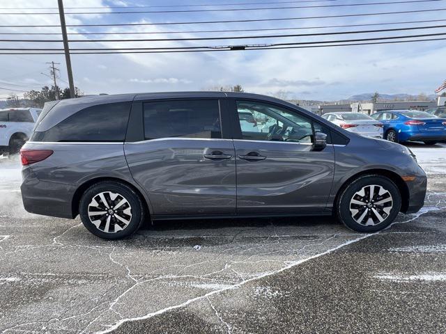 new 2025 Honda Odyssey car, priced at $42,015