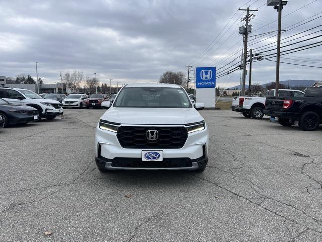 new 2025 Honda Pilot car, priced at $46,450