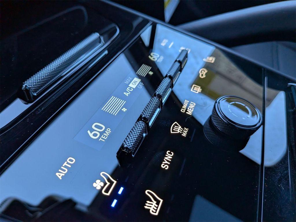 new 2025 Porsche Cayenne car, priced at $139,195