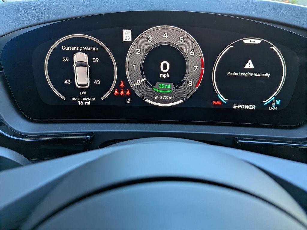 new 2025 Porsche Cayenne car, priced at $139,195