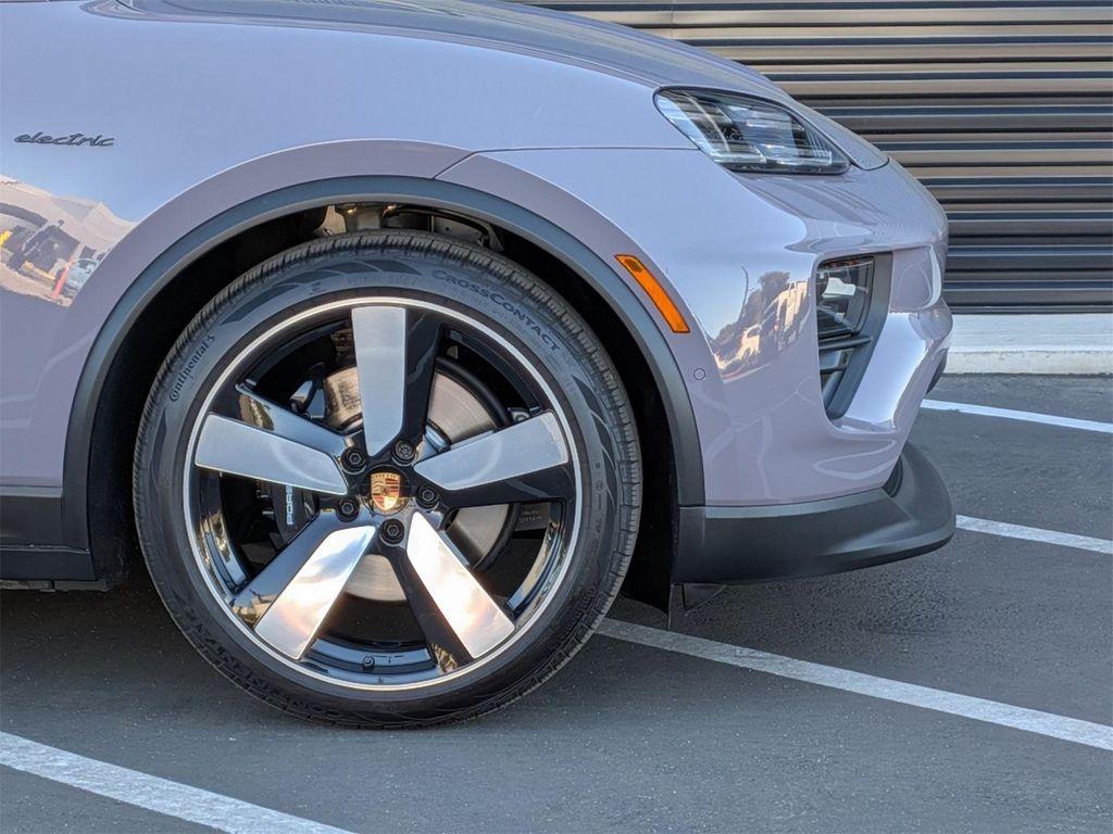 used 2025 Porsche Macan car, priced at $100,162