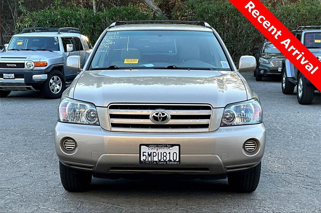 used 2005 Toyota Highlander car, priced at $11,989