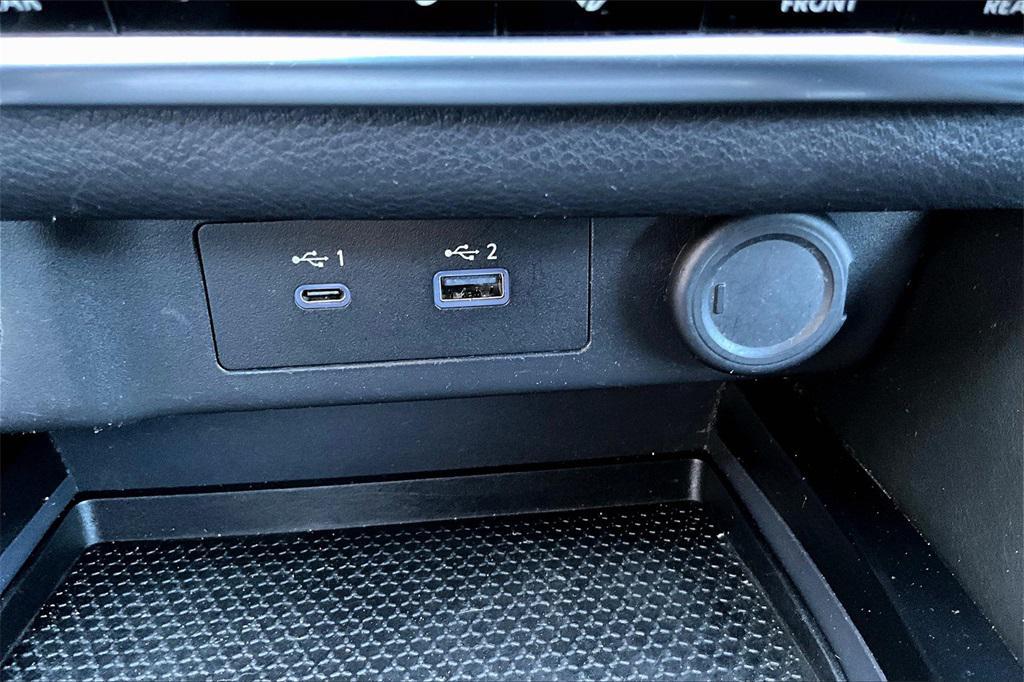 used 2022 Nissan Rogue car, priced at $22,979