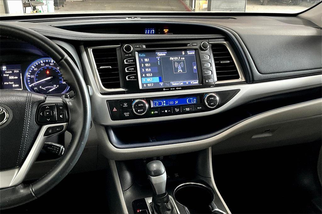 used 2018 Toyota Highlander car, priced at $21,478