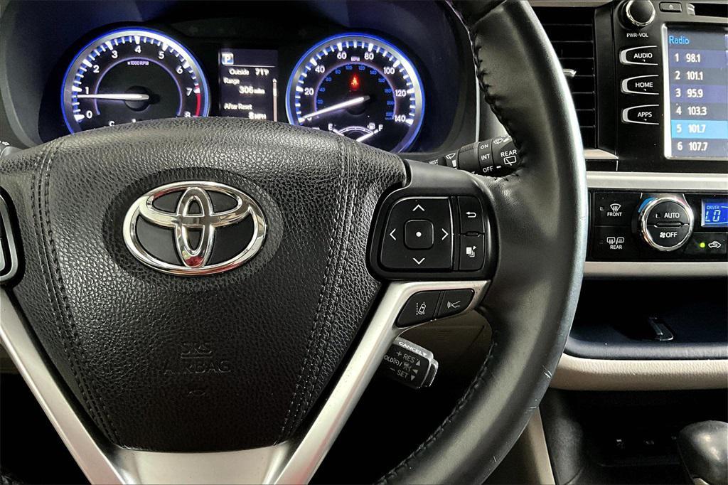 used 2018 Toyota Highlander car, priced at $21,478